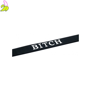Silikonowy naszyjnik z napisem BITCH 20cm
