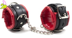 Skórzane kajdanki z wieszakiem na przyssawkę